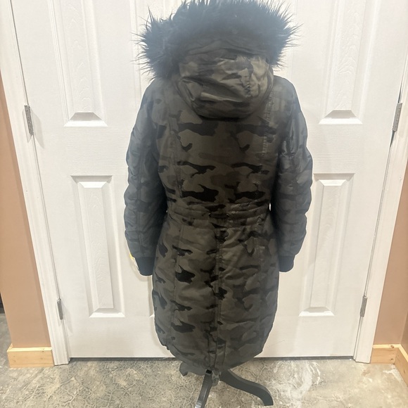 DKNY Womens Cammo Faux Fur Trim Puffer Coat Size M - Picture 5 of 8